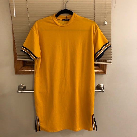 Boohoo Contrast Trim Split Side T-shirt Dress - Picture 3 of 11